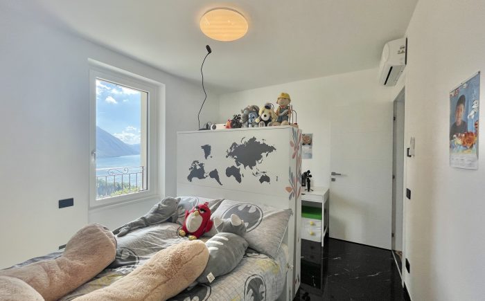 Badezimmer mit Dusche